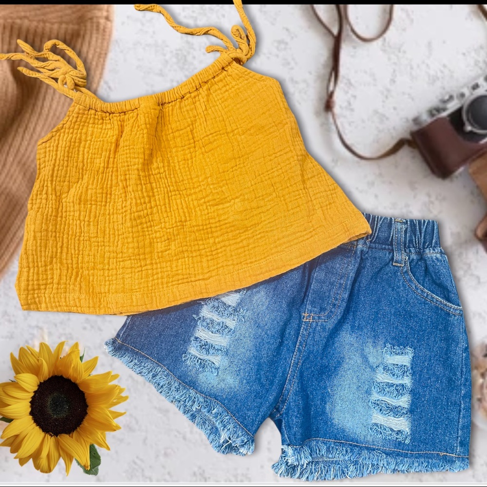 Girls cute summer outfit size 4